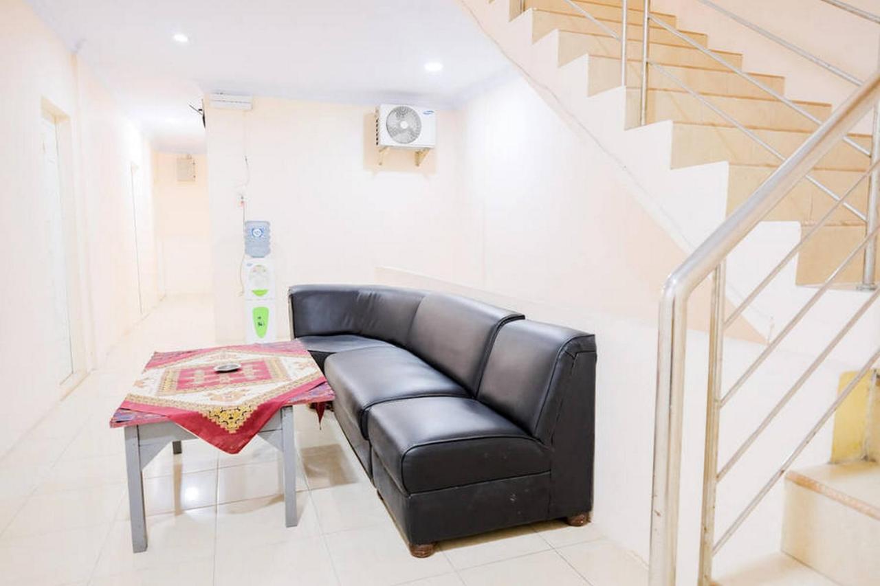Waringin Residence Redpartner Medan Extérieur photo
