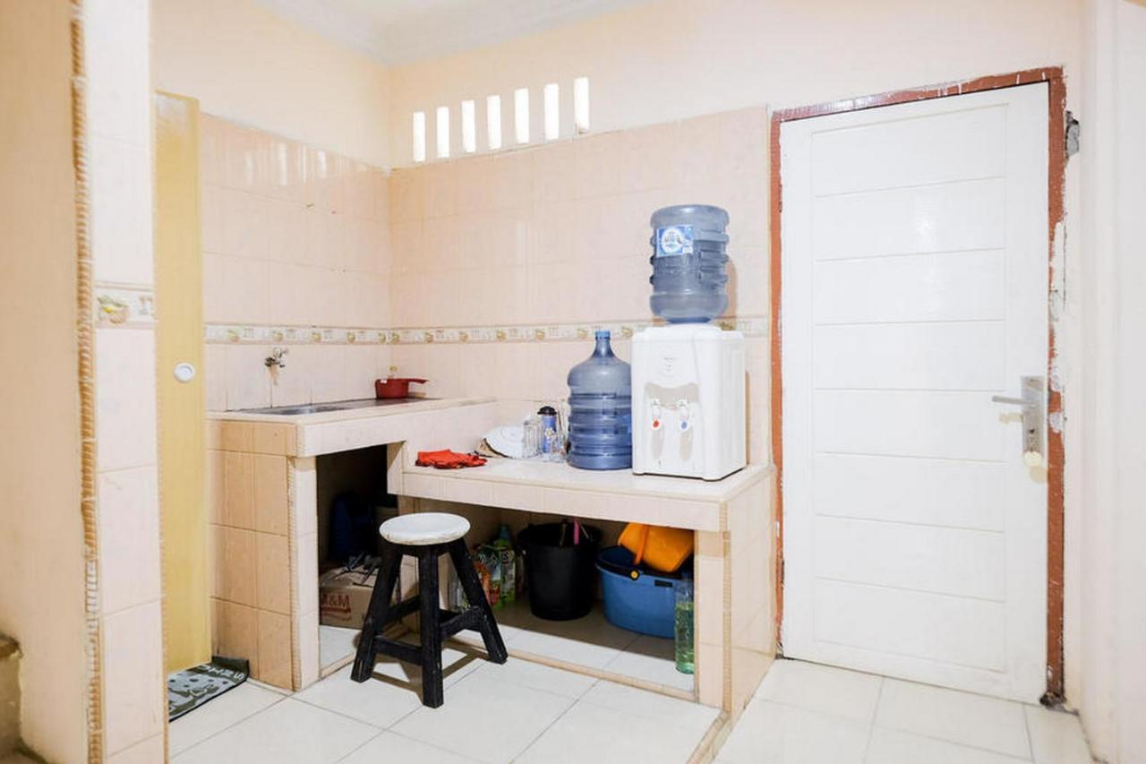 Waringin Residence Redpartner Medan Extérieur photo