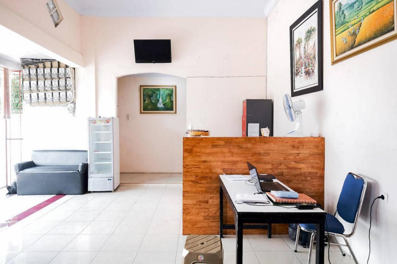 Waringin Residence Redpartner Medan Extérieur photo